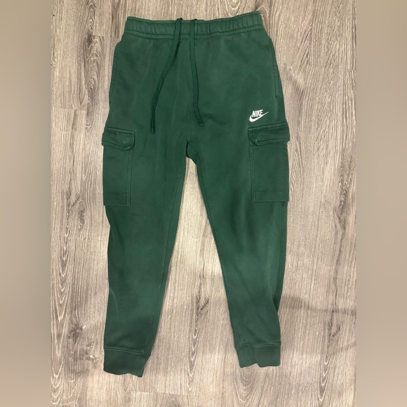 Nike Cargo Joggers - Picture 2 of 5